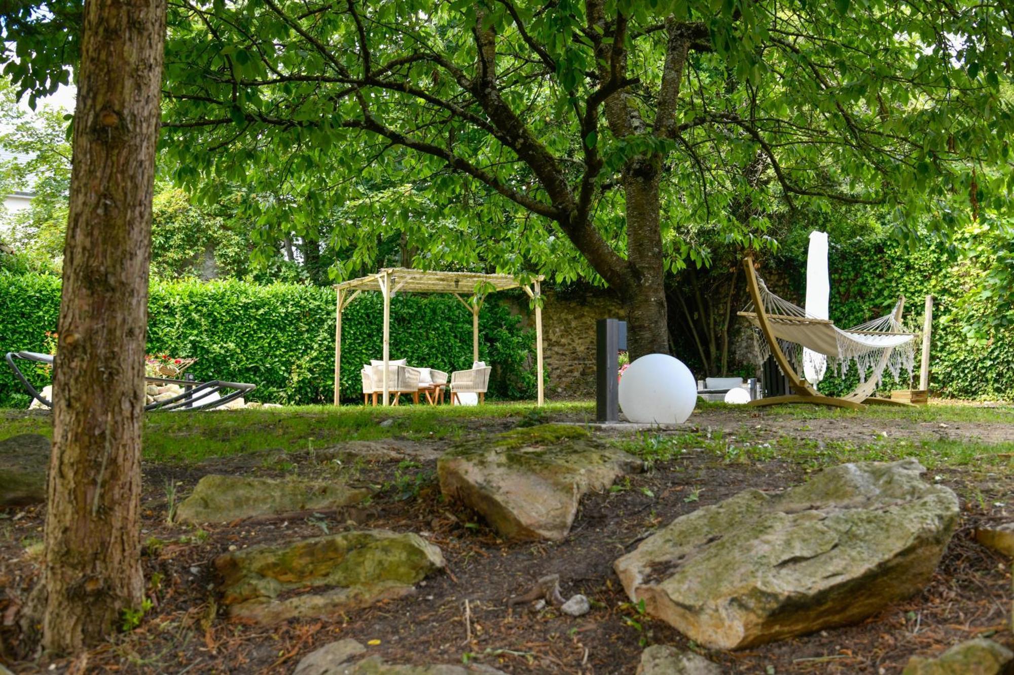 Hotel Enjoy Garden Vierzon Exterior foto